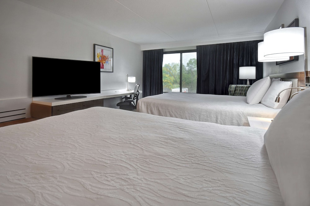 Hilton Garden Inn Detroit Metro Airport - photo 11