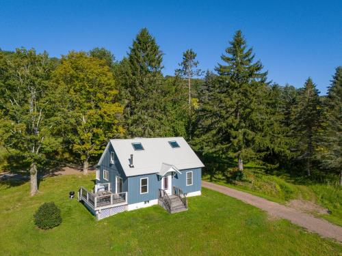 Chambers Hollow in Walton, United States