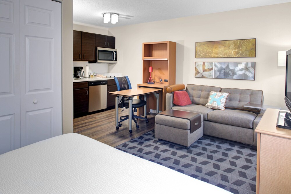 TownePlace Suites by Marriott Wichita East - photo 9