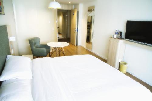Hanting Hotel Dandong Yalu River - carbon neutral hotel in Dandong
