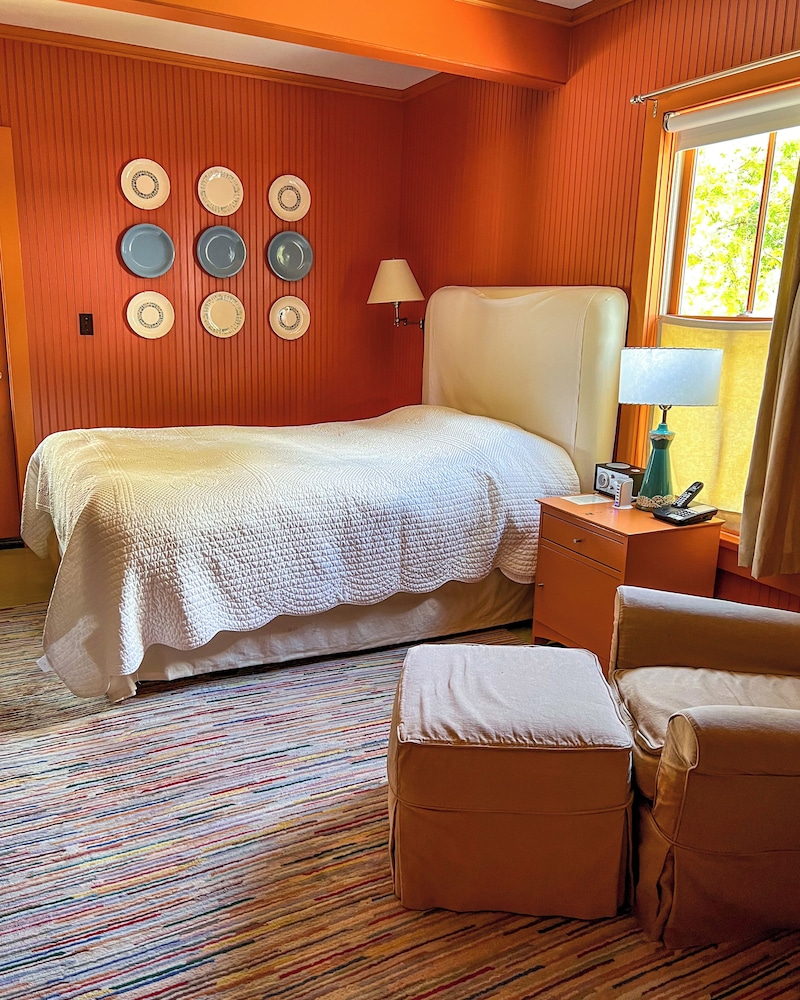 The Porches Inn at Mass MoCA - photo 18
