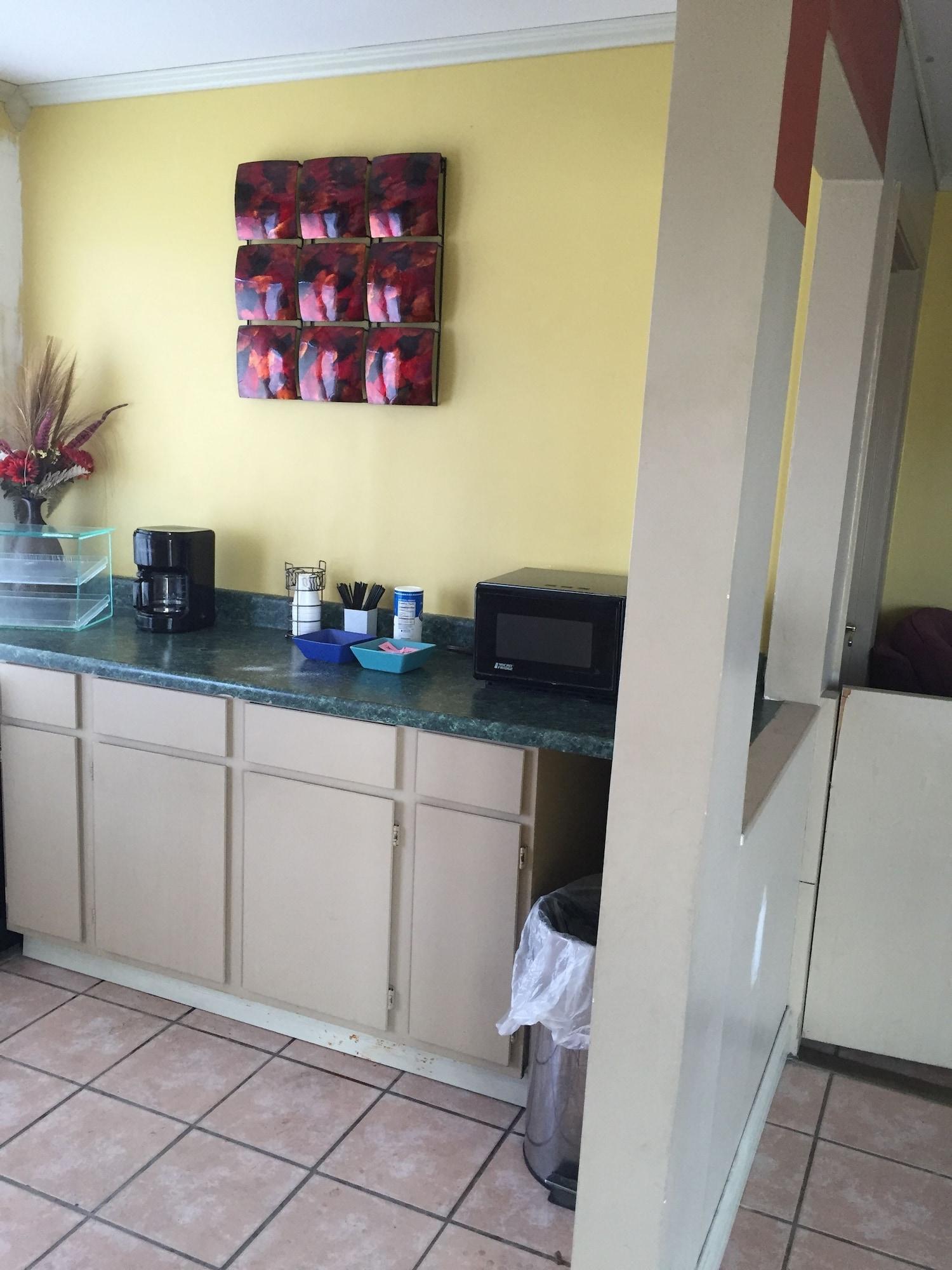 Kinder Inn - photo 10