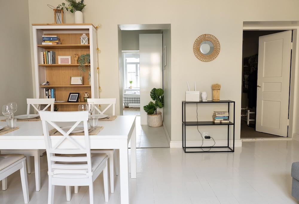 2ndhomes Bright & Modern 1BR Home in Ullanlinna — 4-Star Luxury Hotel in Helsinki, Finland