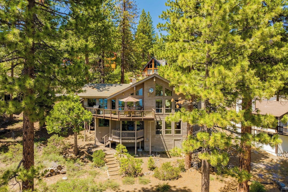 Lakeview Getaway - featured photo