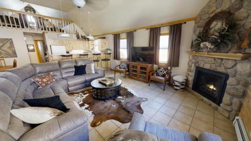 Karlin`s_ranch_house - photo 3