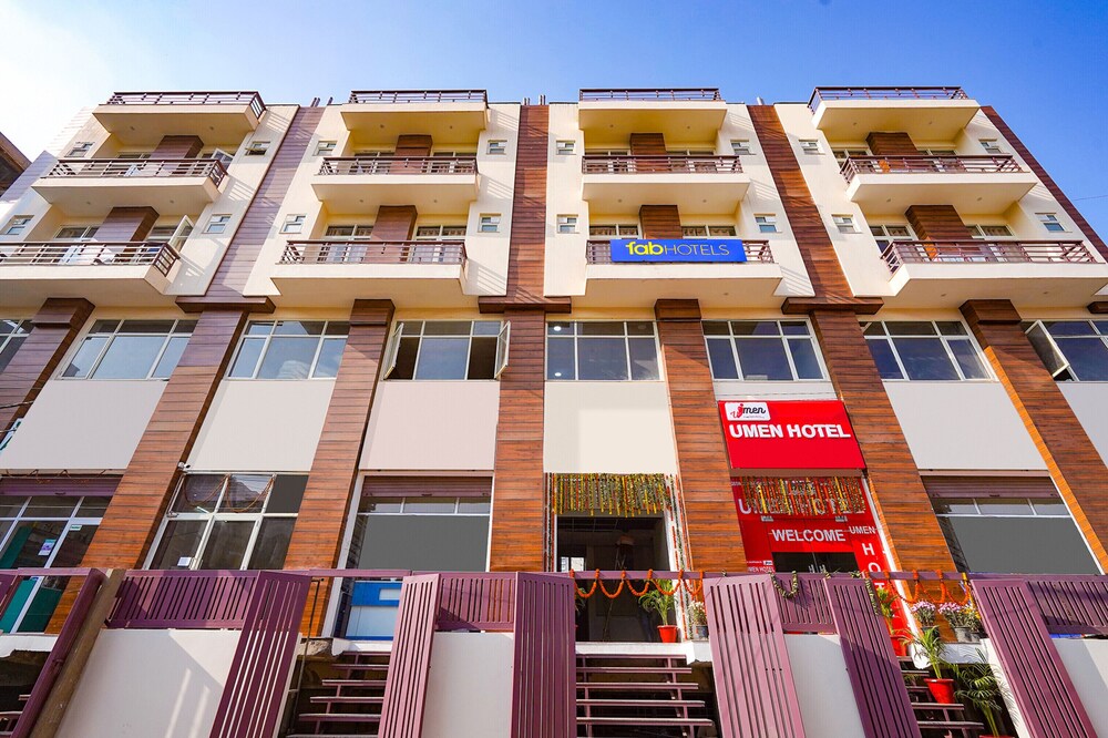 Fabexpress Relax Suites in Noida, India