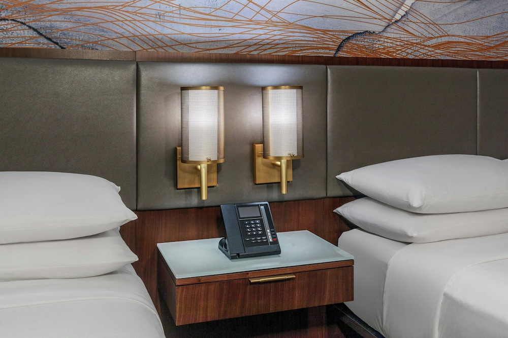 Marriott Denver Airport at Gateway Park - photo 14