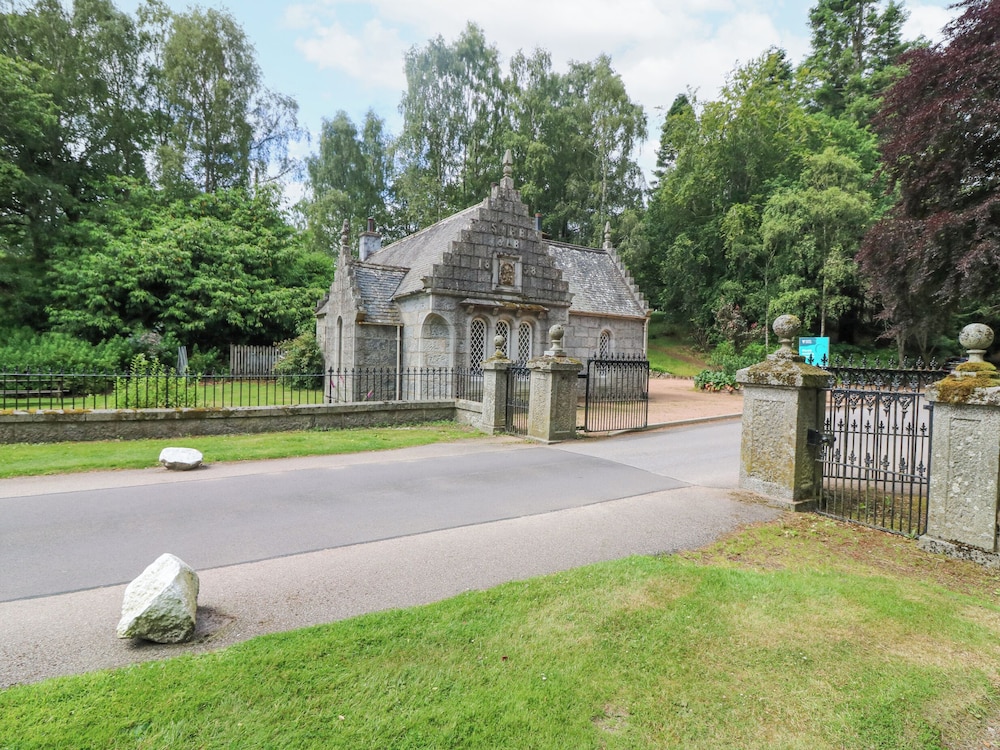 East Lodge Crathes Castle — 4-Star Luxury Hotel in Banchory, United Kingdom