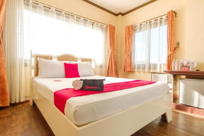 RedDoorz Plus @ Seaborne Hotel Subic Zambales in Subic, Philippines