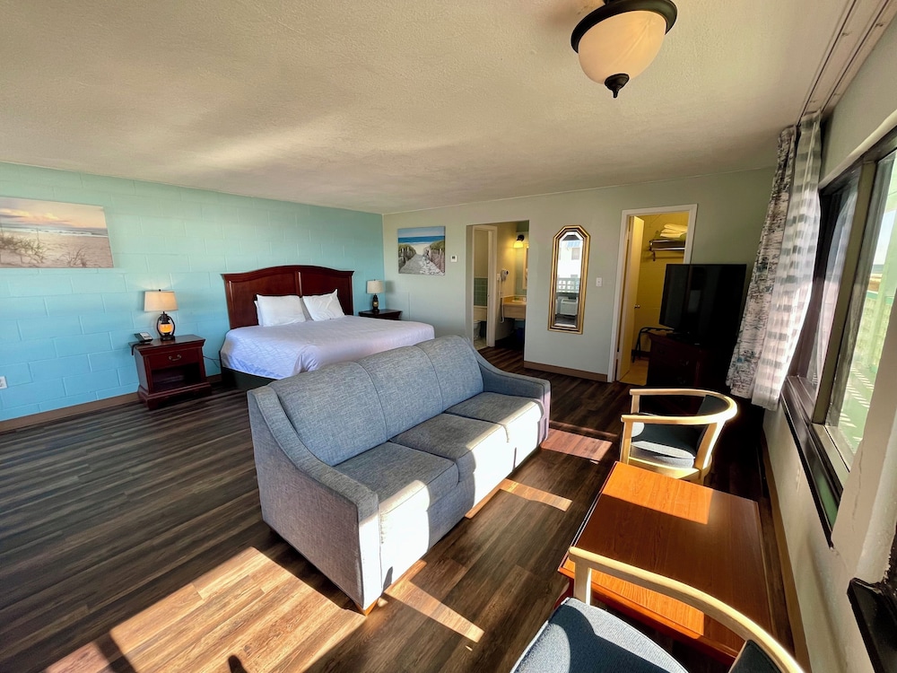 Buccaneer Inn - photo 20