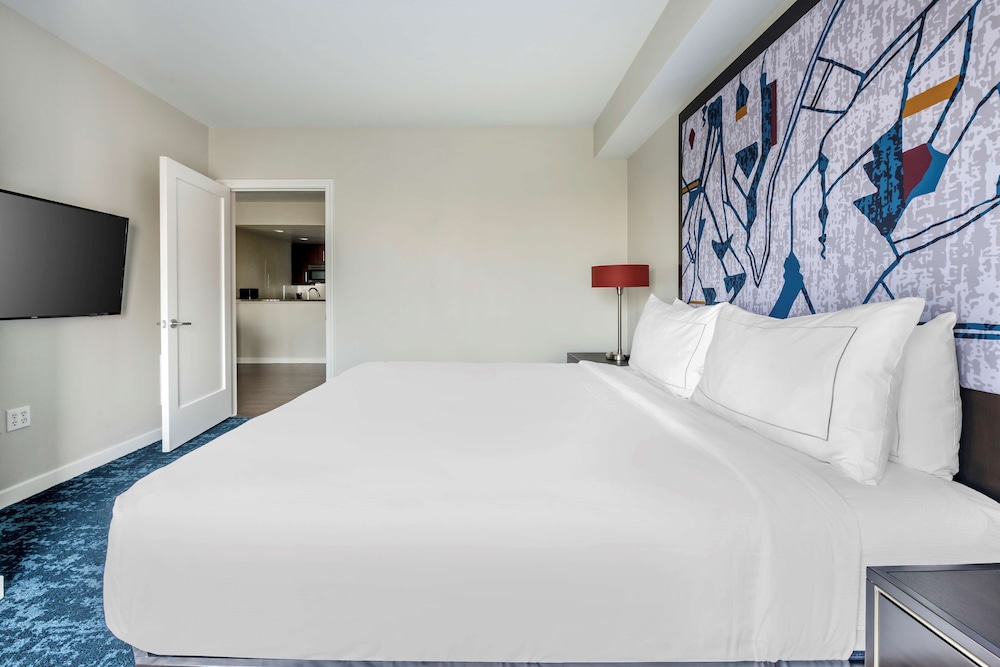 Hilton Grand Vacations Club Las Palmeras Orlando - photo 4