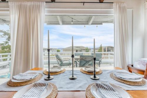 Totally Beachin Getaway by AvantStay Waterfront - photo 15