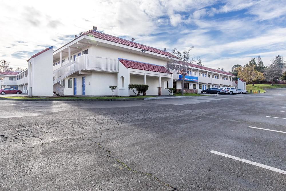 Motel 6 Vallejo Maritime North - photo 22