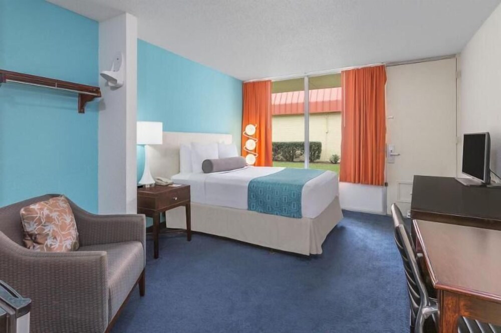 Howard Johnson Bainbridge South 4448216 — Bainbridge