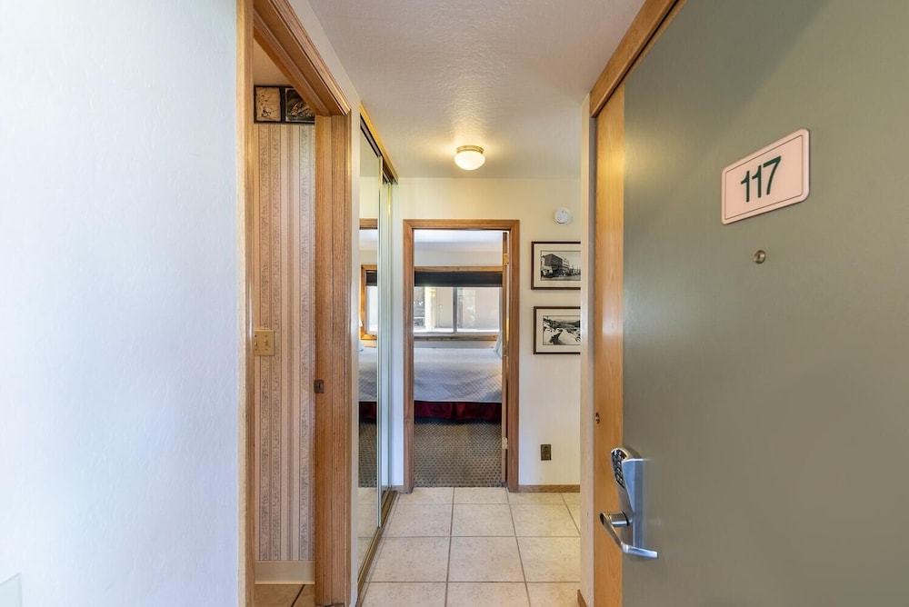 Partial Lake View Stunning Deluxe King Studio #125 at Donner Lake Village — 4-Star Luxury Hotel in Truckee, United States