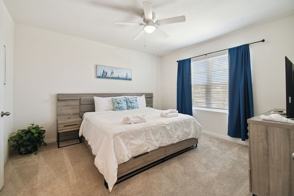 7704oml solterra Resort 7 Bedroom Home by RedAwning - photo 2