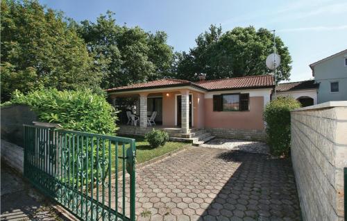Holiday Home Porec Antonci — 4-Star Luxury Hotel in Porec, Croatia