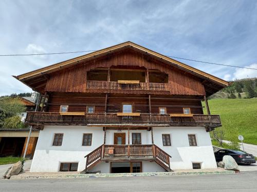 Tessenberg Mountain Retreat — 4-Star Luxury Hotel in Heinfels, Austria