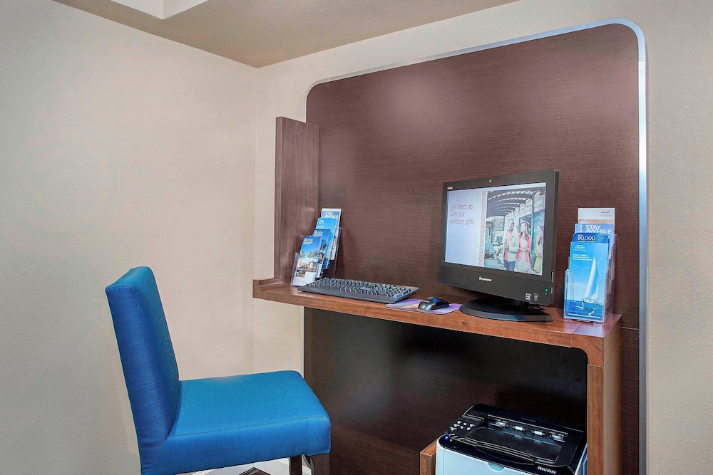 TownePlace Suites by Marriott Knoxville Cedar Bluff - photo 17