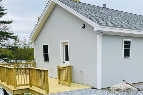 Hunt Acres Grey Cottage — 4-Star Luxury Hotel in Newcastle, United States