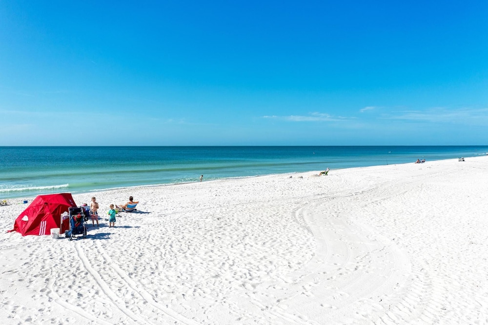 Anna Maria Island Beach Paradise 6 Holmes Beach - photo 14