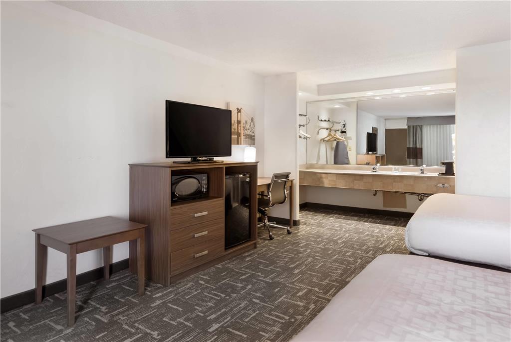Clarion Hotel Concord Walnut Creek - photo 18