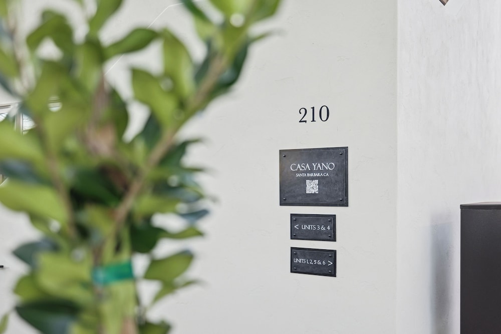 Casa Yano by The Beach — 4-Star Luxury Hotel in Santa Barbara, United States