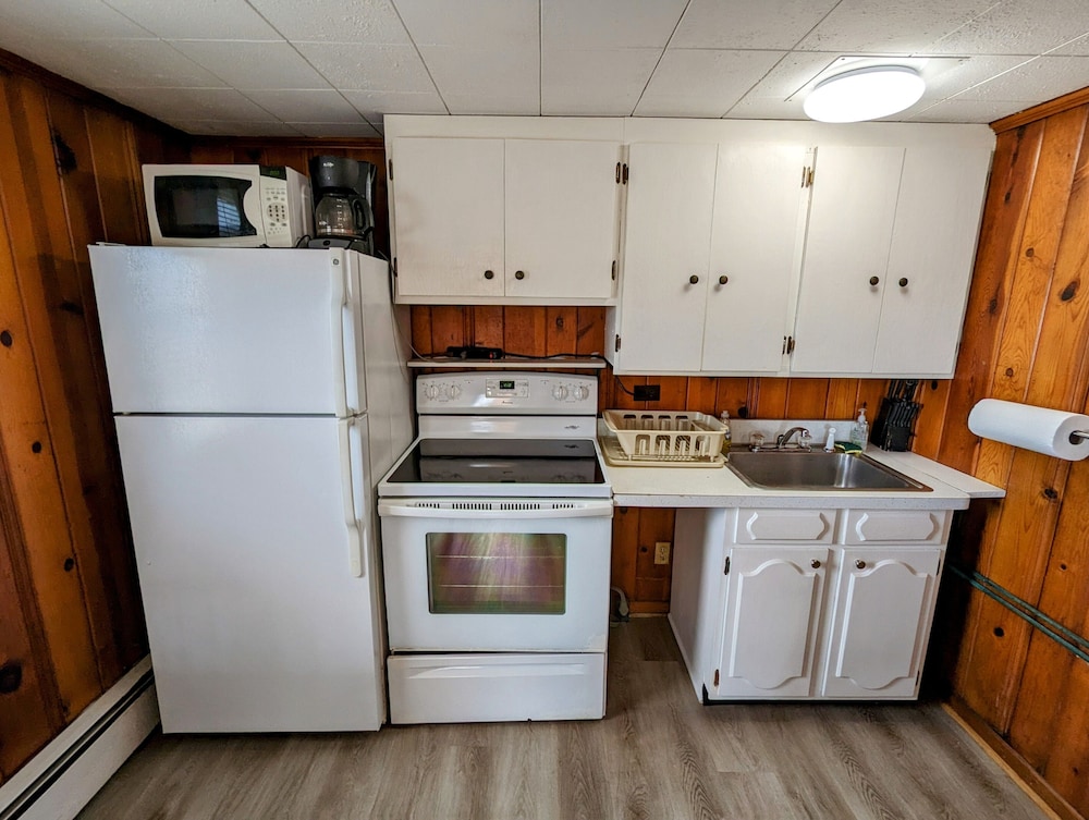 Riverside Motel - photo 26