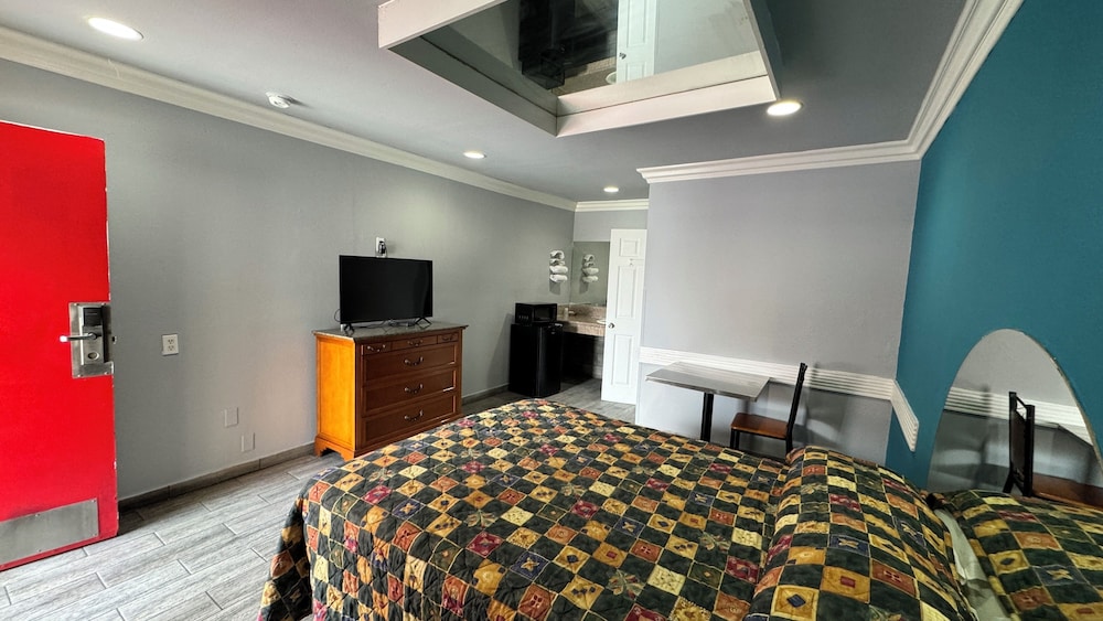 Hiland Motel - photo 16
