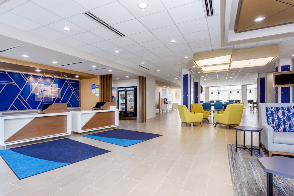 Holiday Inn Express & Suites Tampa Stadium Airport Area by IHG - photo 46
