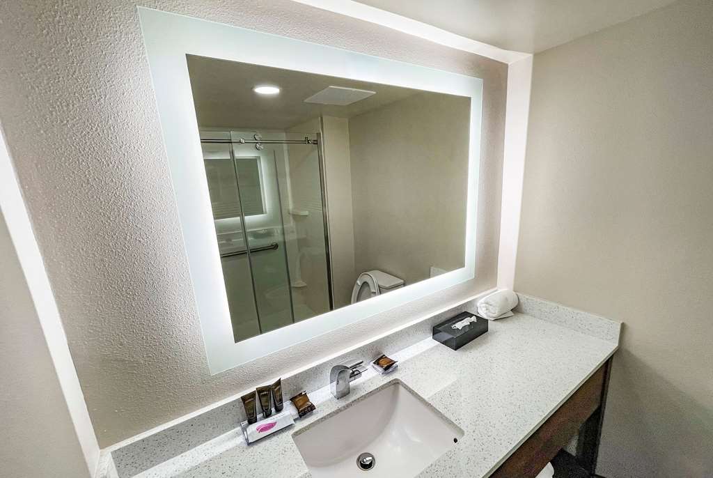 Wingate by Wyndham Panama City Area Lynn Haven - photo 10