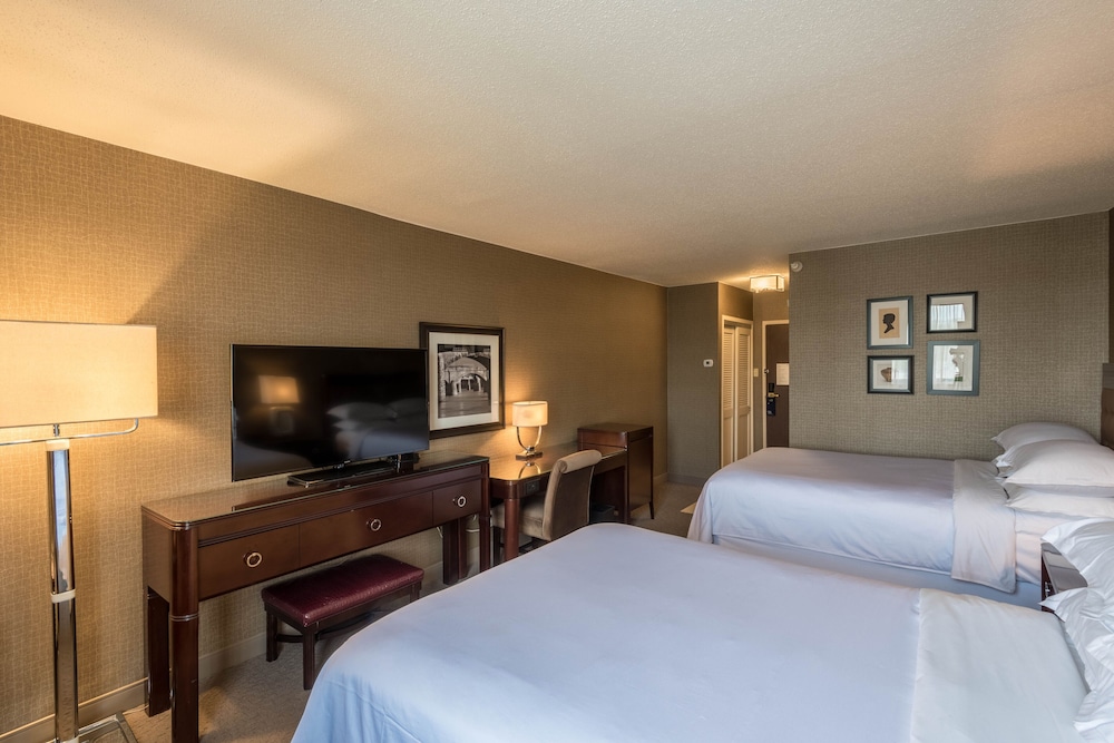 Sheraton Harrisburg Hershey Hotel - photo 5