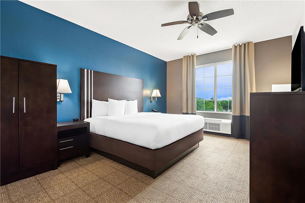 Comfort Suites New Orleans East - photo 9