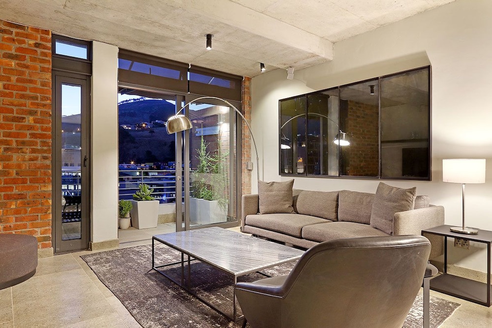 Metropolis 1108 Adults Only — 4-Star Luxury Hotel in Cape Town, South Africa