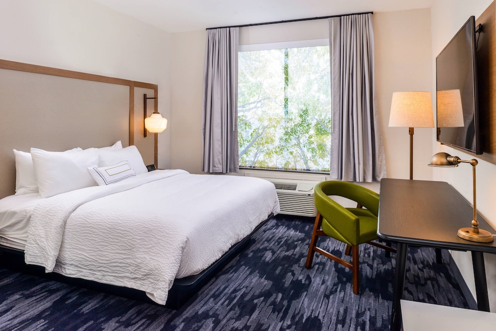 Fairfield Inn & Suites by Marriott Fort Worth Southwest at Cityview - photo 3