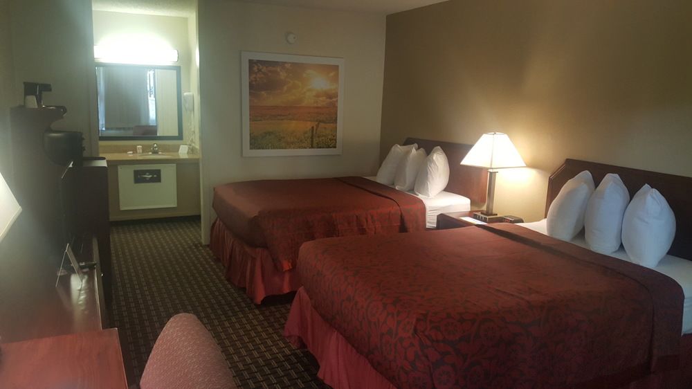 Knights Inn Gretna New Orleans West Bank - photo 23