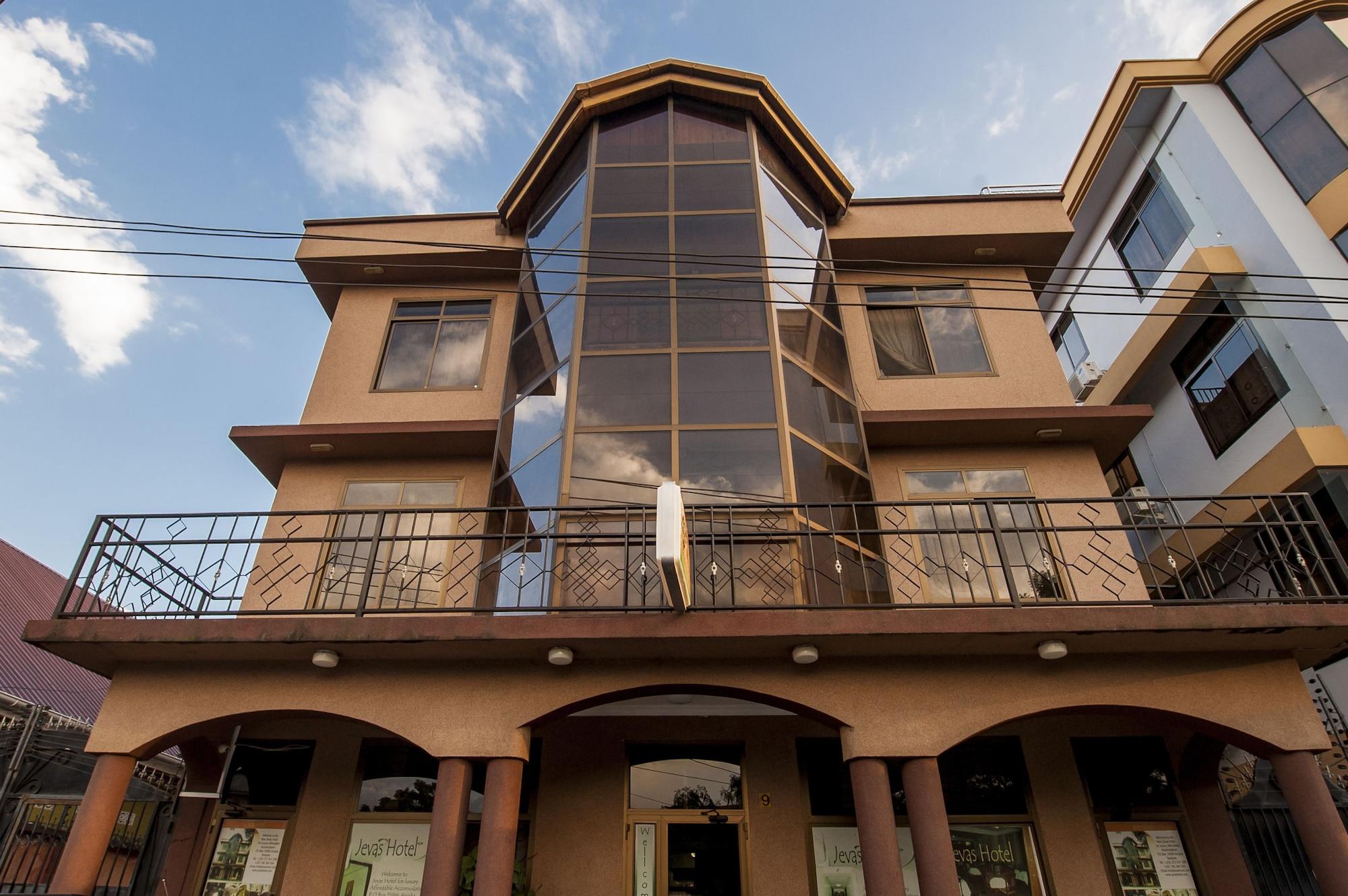 Jevas Hotel — Arusha — photo 2