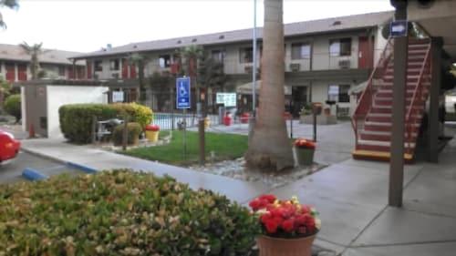 Lancaster Inn - photo 4