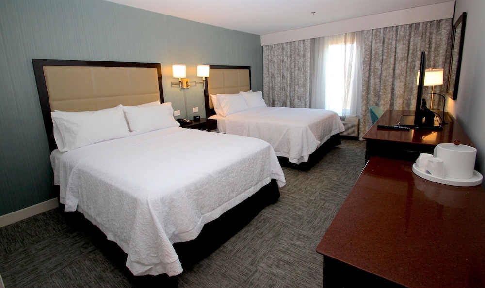 Hampton Inn Suffolk - photo 17