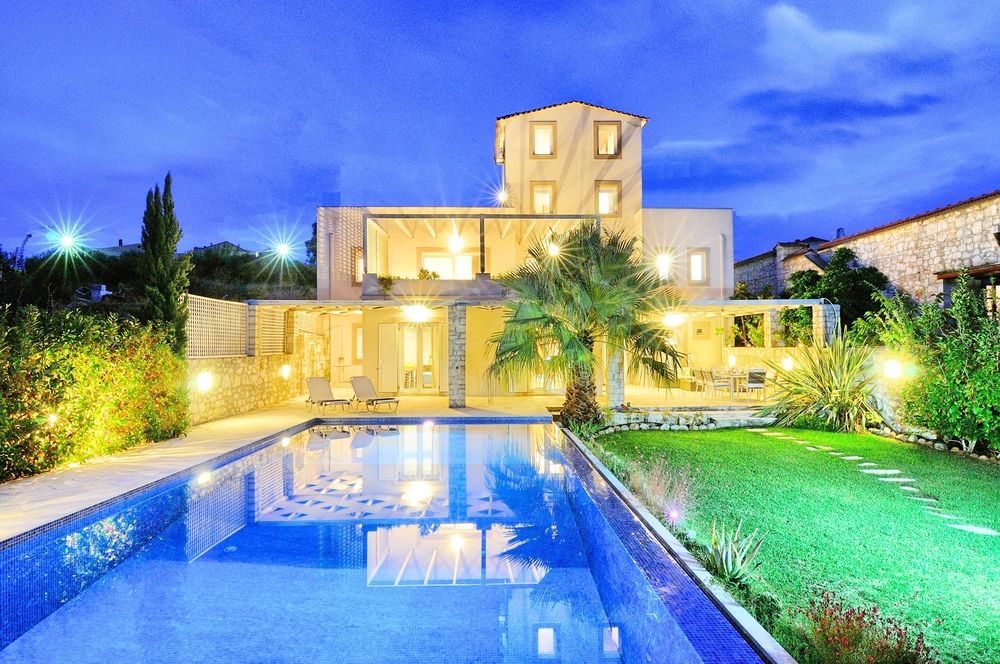 Cretan Mansion — 4-Star Luxury Hotel in Georgioupolis, Greece