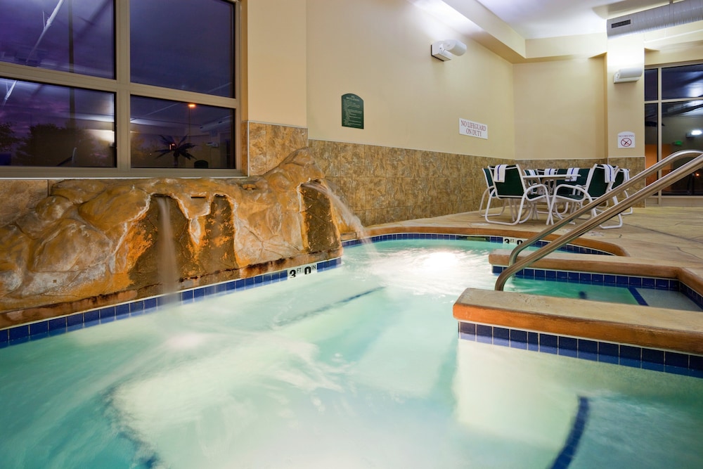 Holiday Inn Madison at The American Center by IHG - photo 28