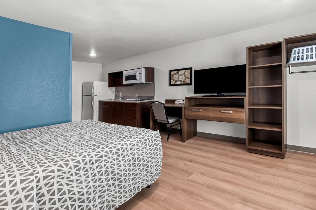 Woodspring Suites Waco South - photo 10