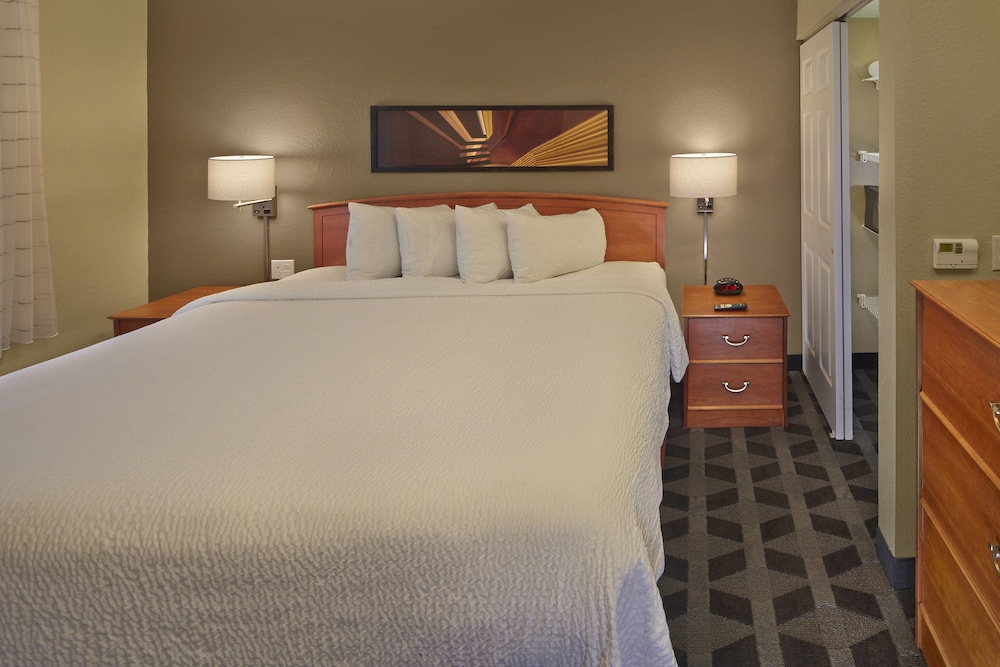 TownePlace Suites by Marriott Orlando East UCF Area - photo 8