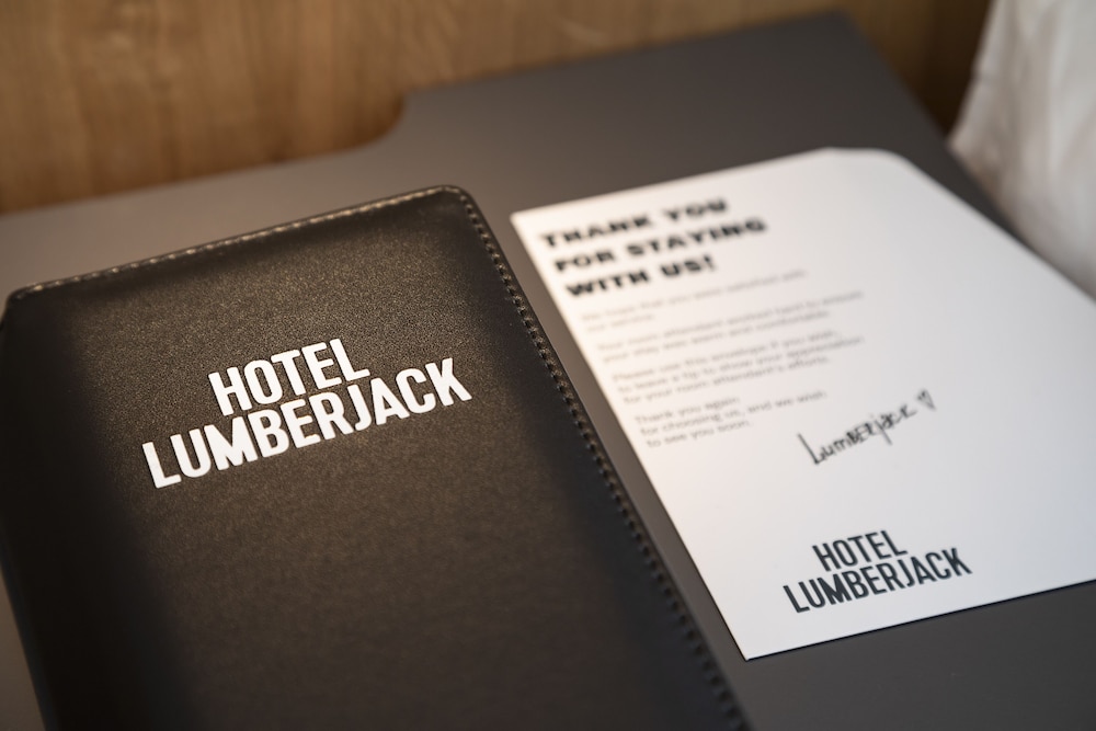 The Lumberjack Hotel - photo 19