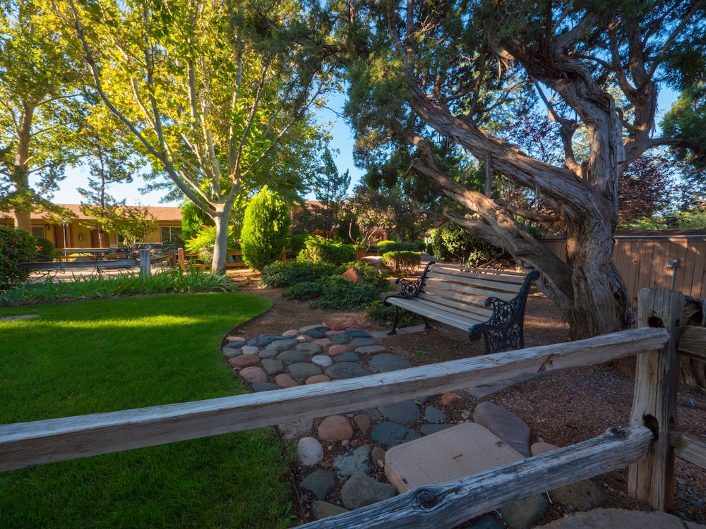 Sky Ranch Lodge - photo 71