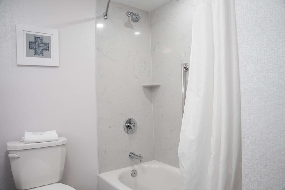 Hampton Inn & Suites Fairfield - photo 53