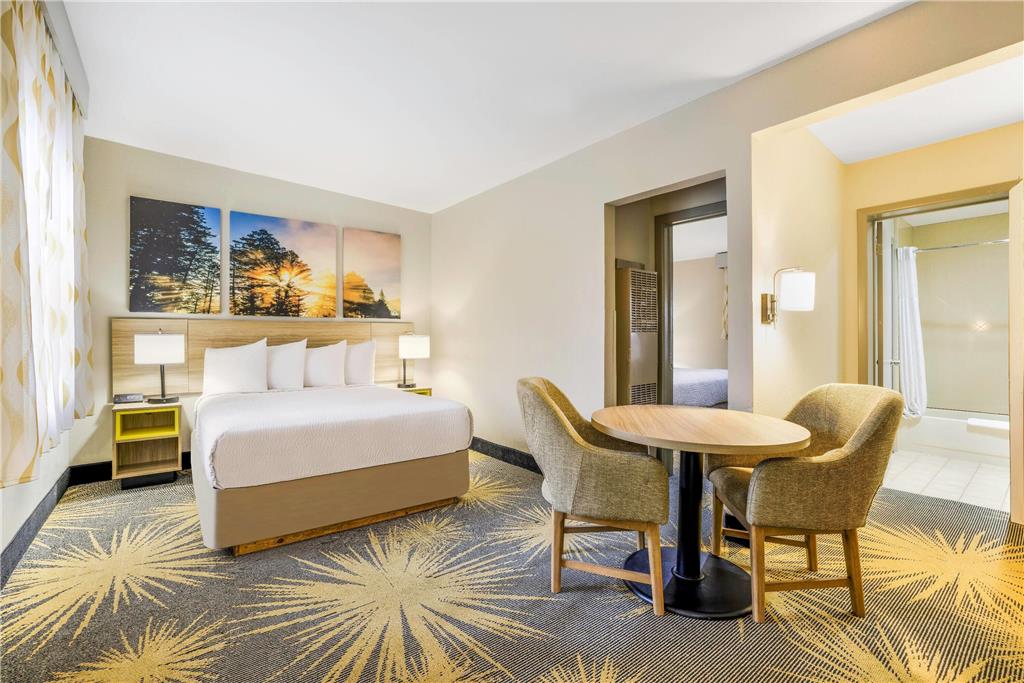 Days Inn by Wyndham Cortez - photo 34