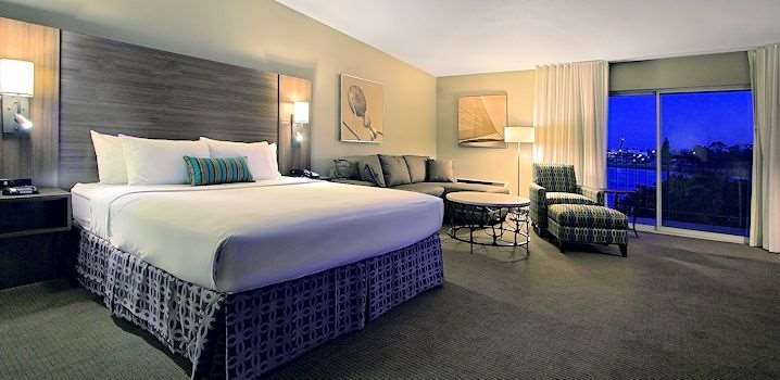 Executive Inn & Suites Embarcadero Cove - photo 12