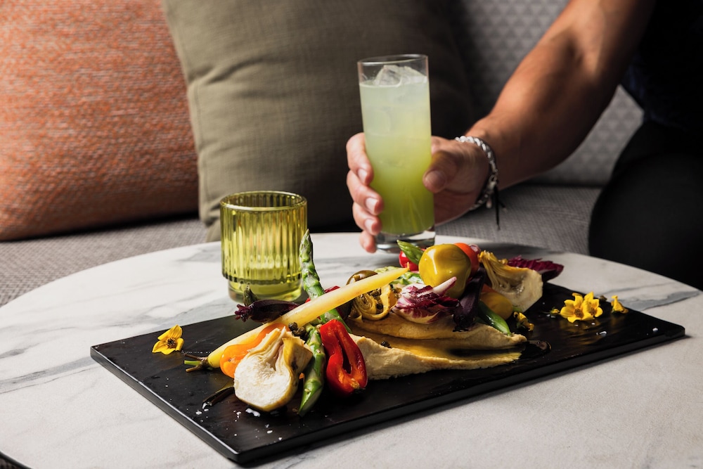 Kimpton Hotel Palomar Phoenix Cityscape by IHG - photo 129