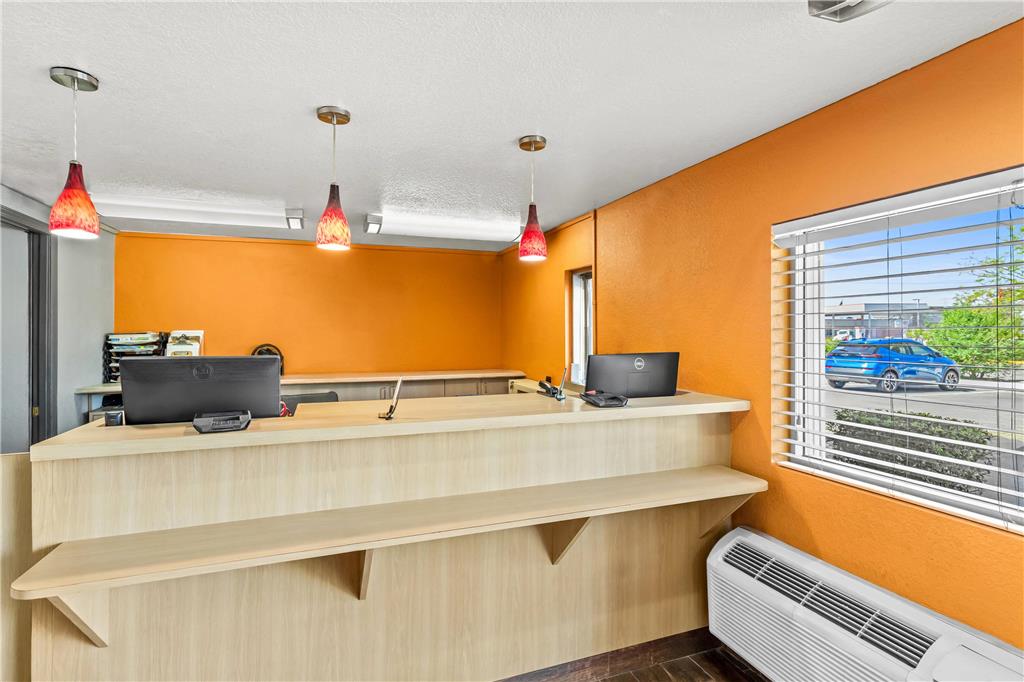 Rodeway Inn Albuquerque West - photo 10